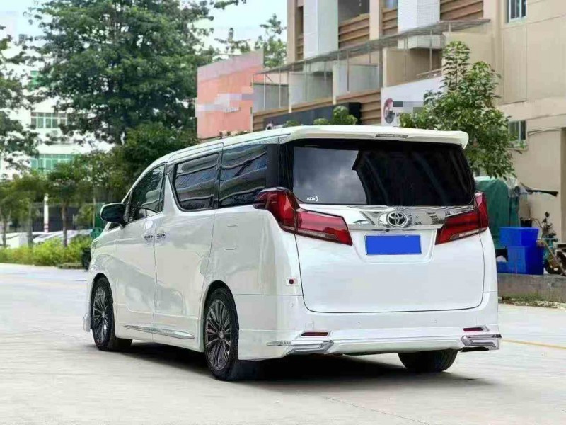 三明19年豐田埃爾法9