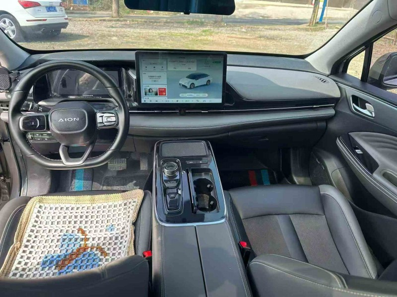 岳陽23年傳祺埃安S5