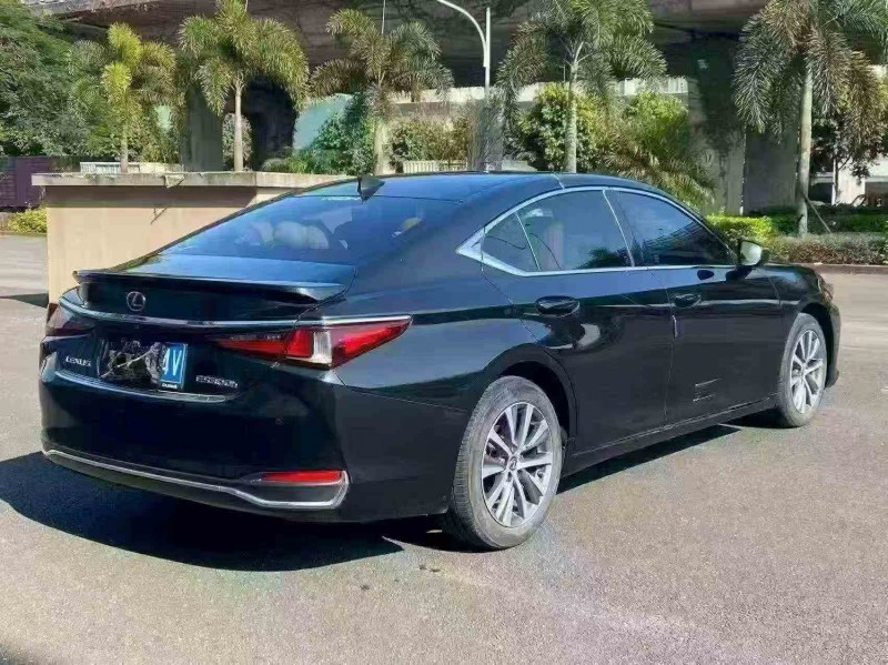 泉州21年雷克薩斯ES7