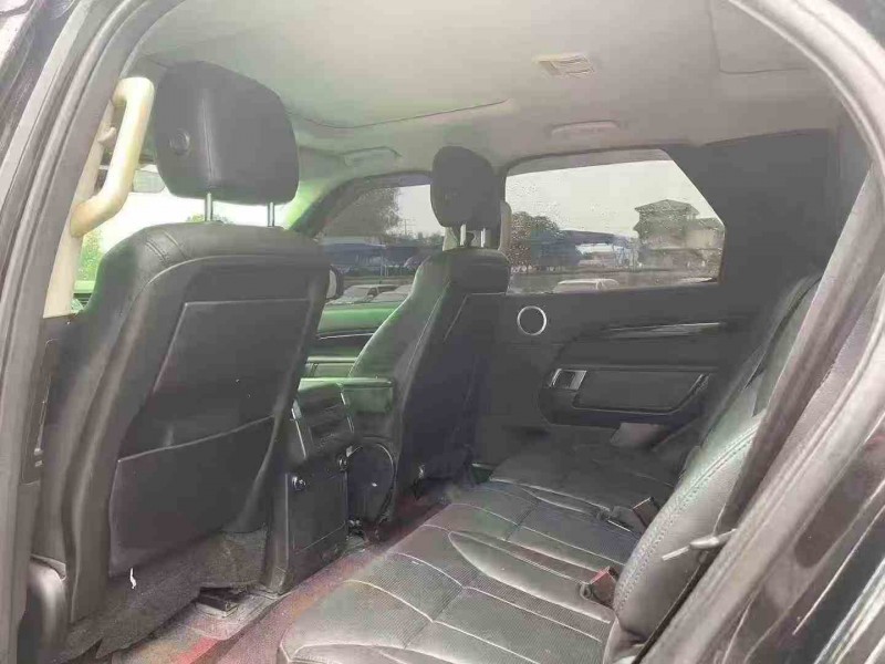 汕頭18年路虎發現6