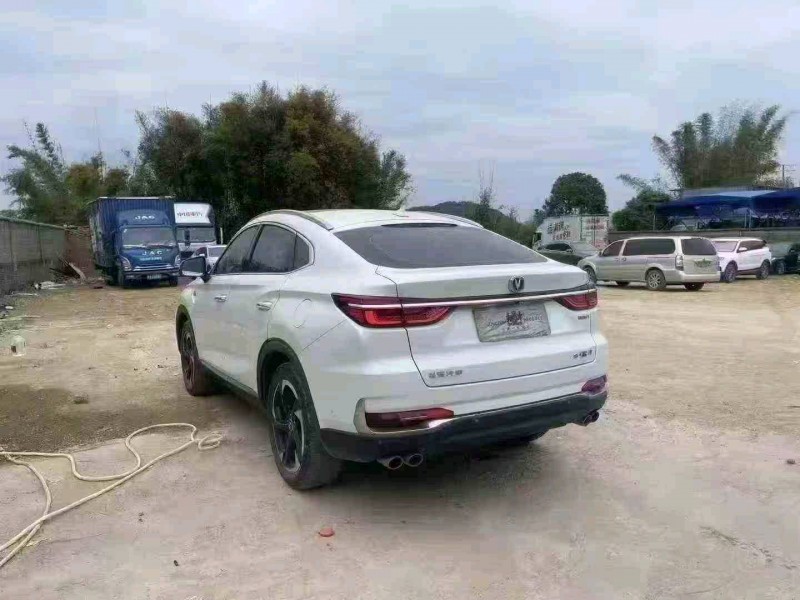 汕頭19年長安汽車CS857