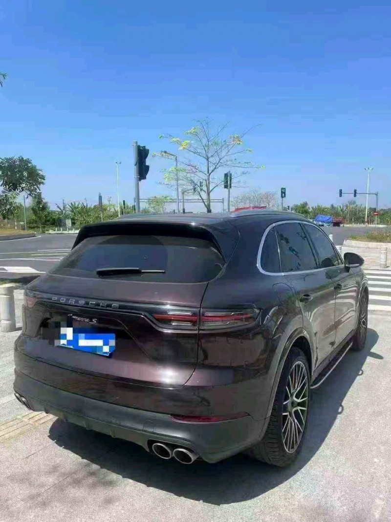 梧州20年保时捷卡宴6