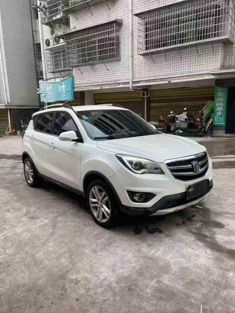 岳陽18年長安汽車CS352