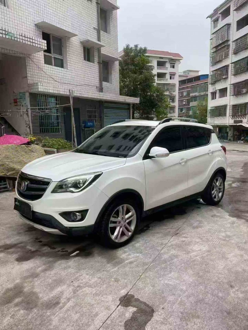 岳陽18年長安汽車CS353