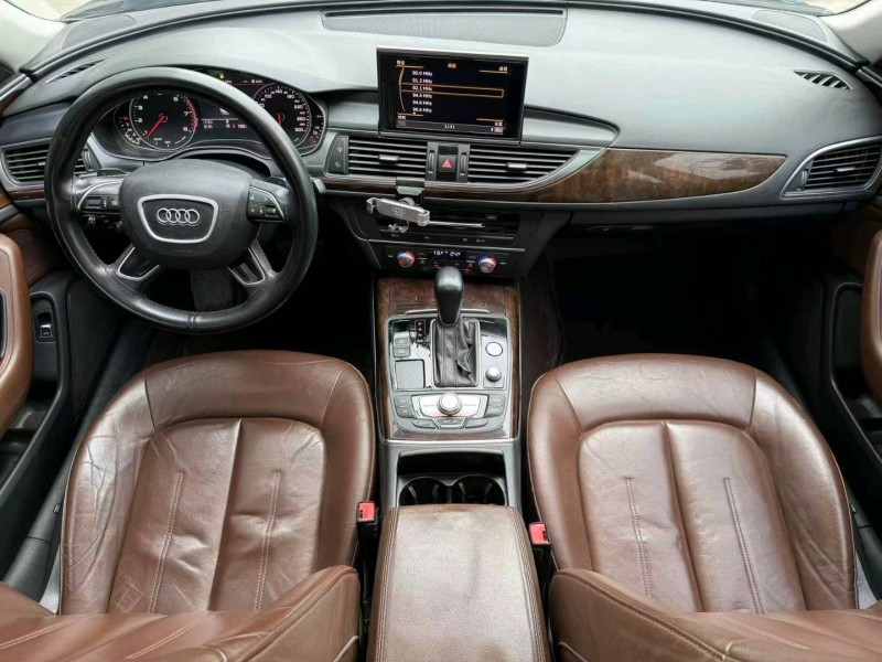 济宁16年奥迪A6L8