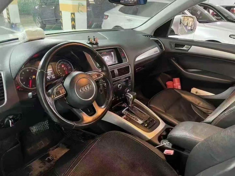 嘉兴14年奥迪Q56