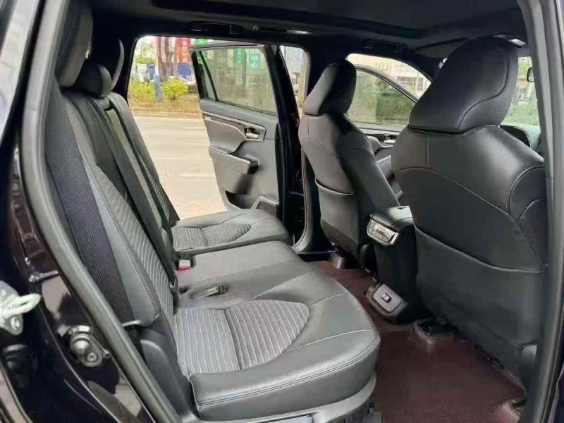 汕头24年丰田锐放5