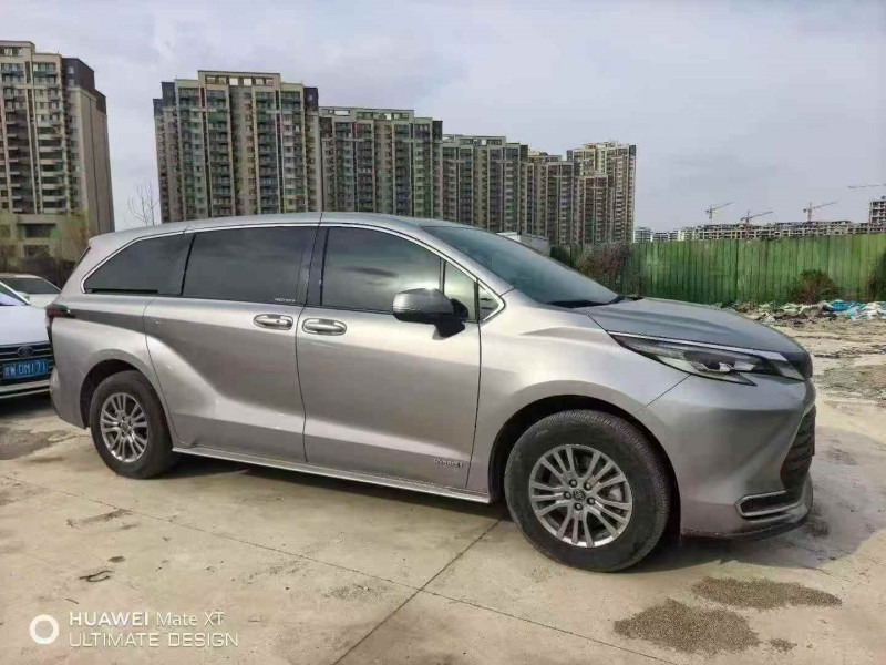 東營24年豐田塞納2