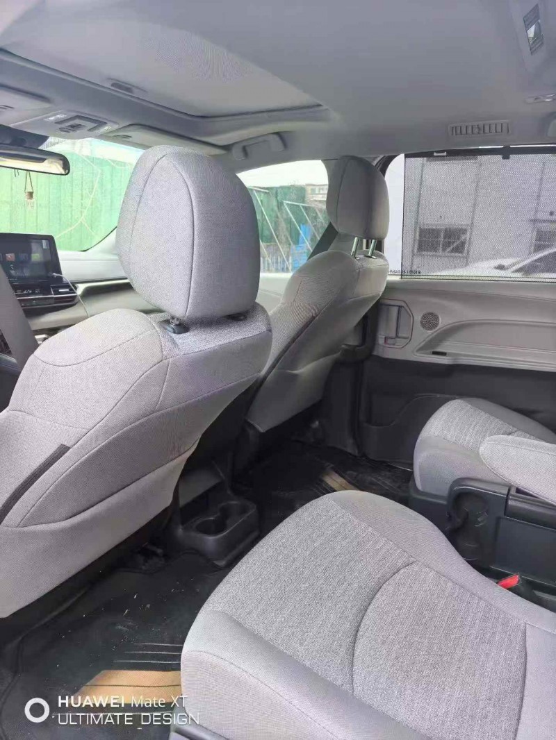 東營24年豐田塞納5