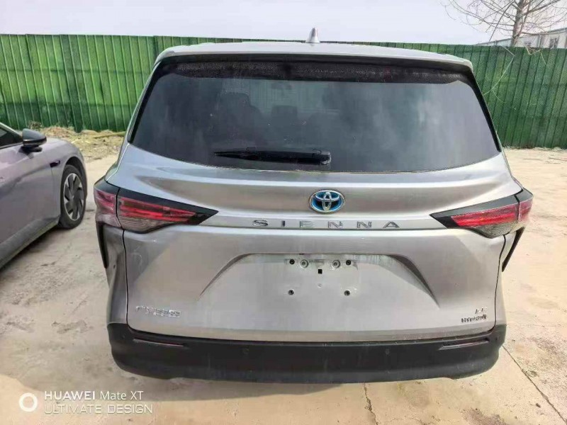 東營24年豐田塞納8