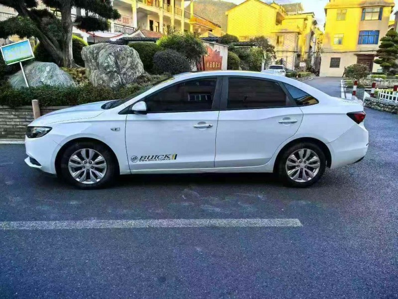 衢州20年别克英朗3