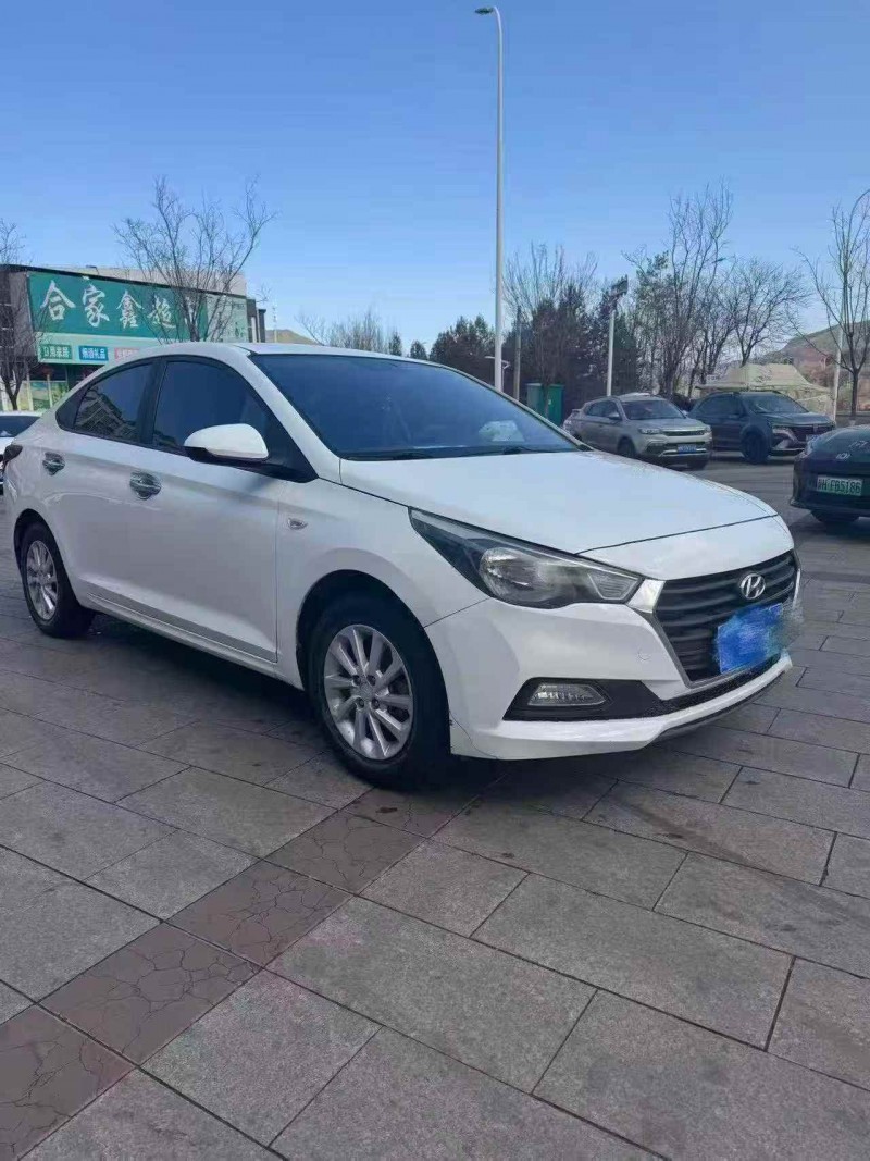 邢台19年现代悦动2