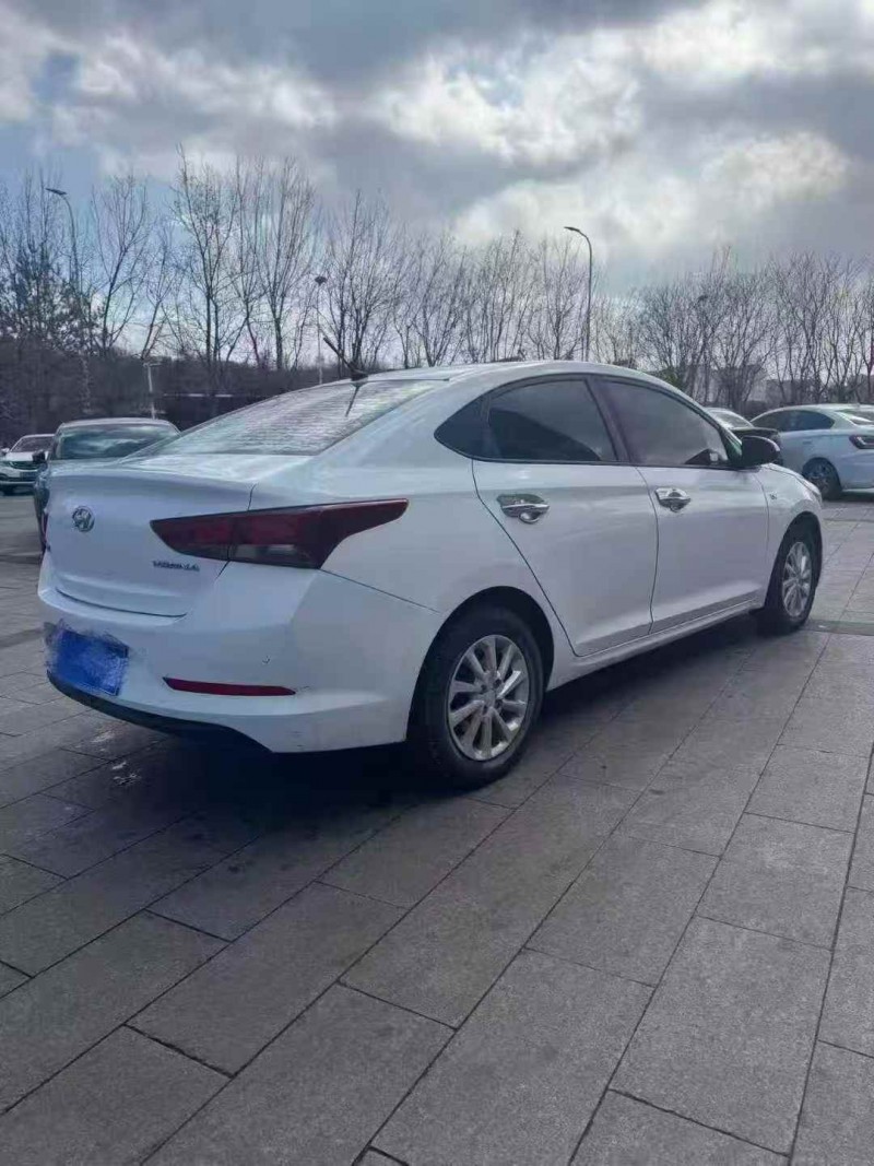 邢台19年现代悦动7