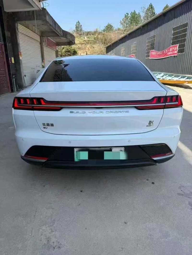 赣州22年比亚迪汉9