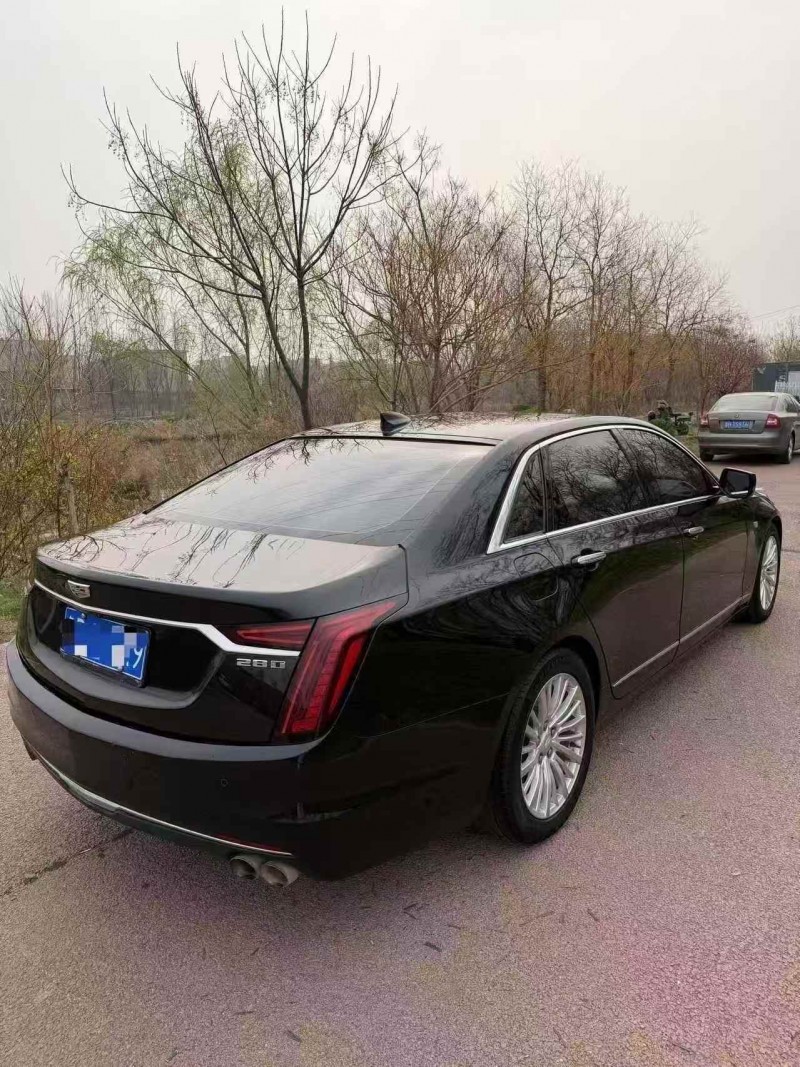 济宁19年凯迪拉克CT67