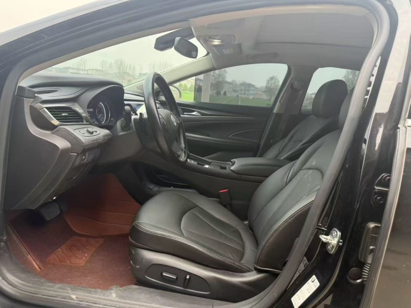 新乡21年别克君越4