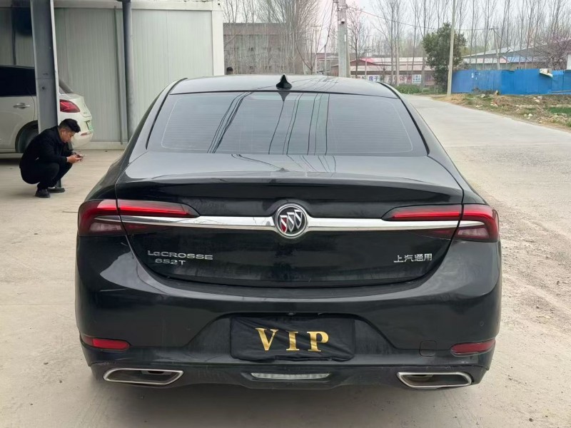 新乡21年别克君越9