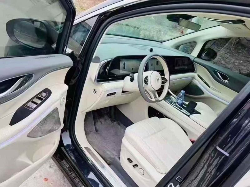 烟台24年岚图汽车梦想家4