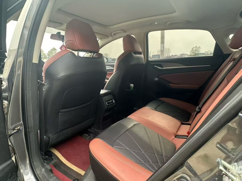 新乡23年长安汽车逸动5