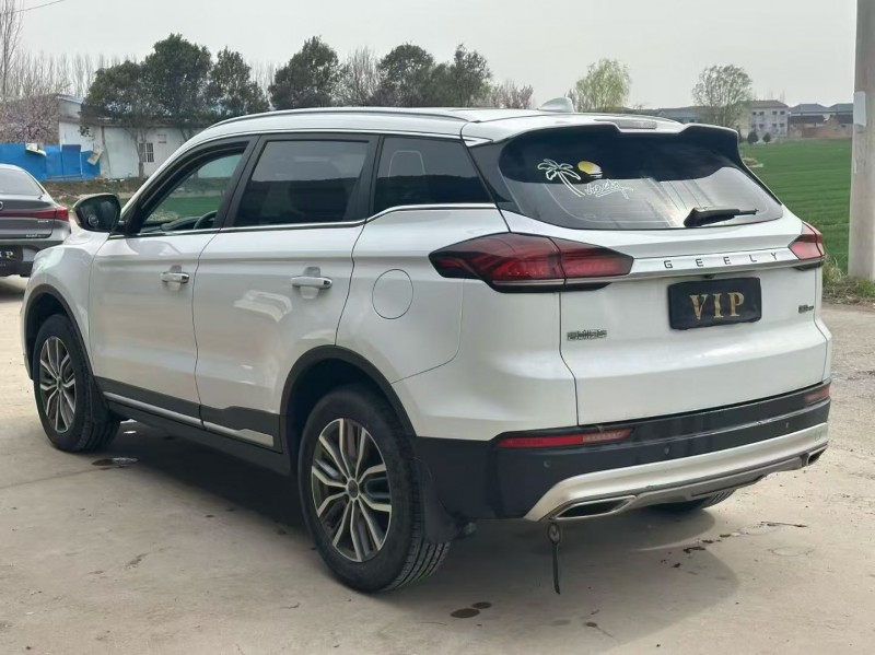 新鄉20年吉利博越8