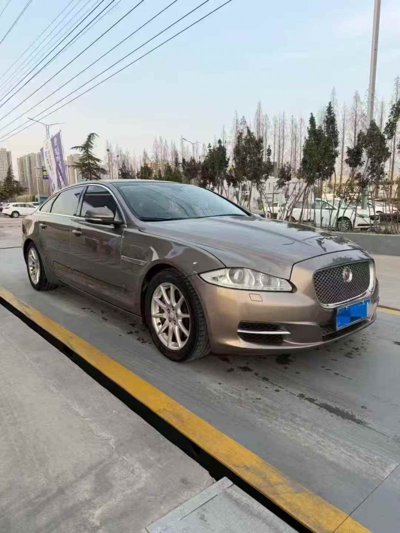 東營15年捷豹XJL2