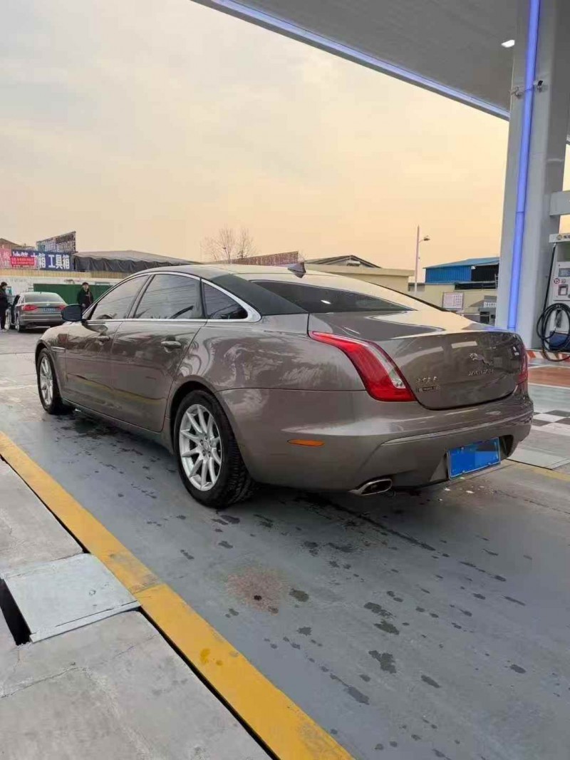 東營15年捷豹XJL8
