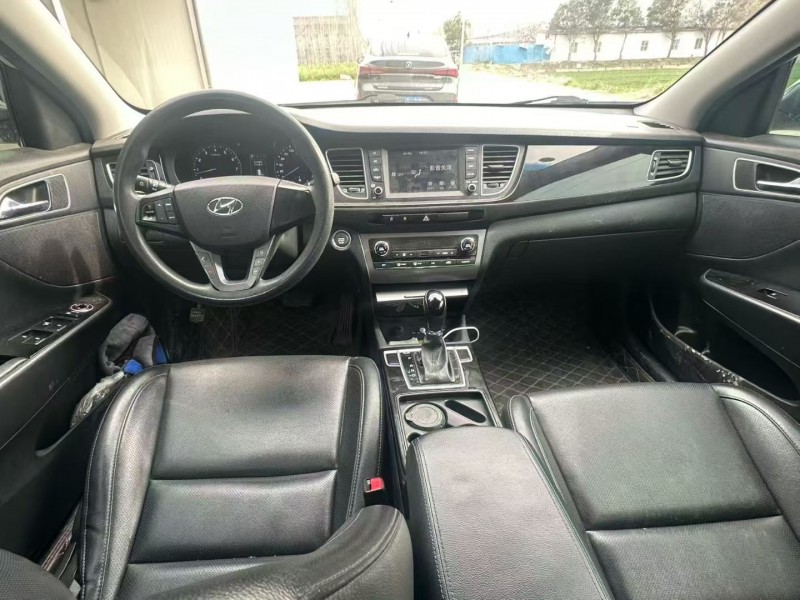 新鄉16年現代名圖4