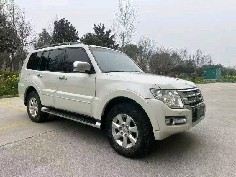 襄阳20年三菱帕杰罗2