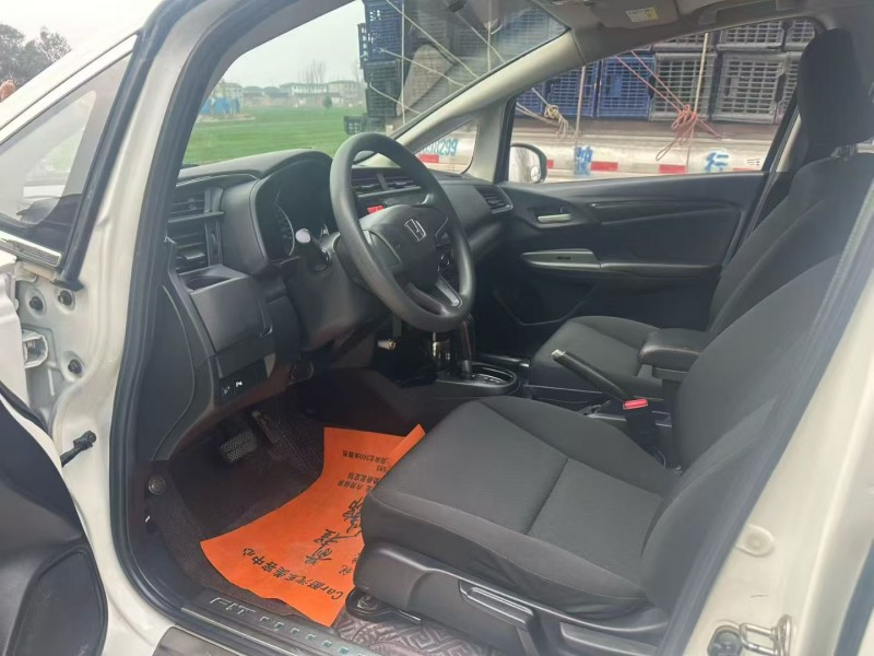 新乡17年本田飞度5