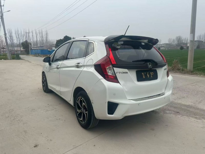 新乡17年本田飞度8