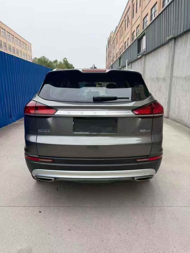 湖州21年吉利博越9