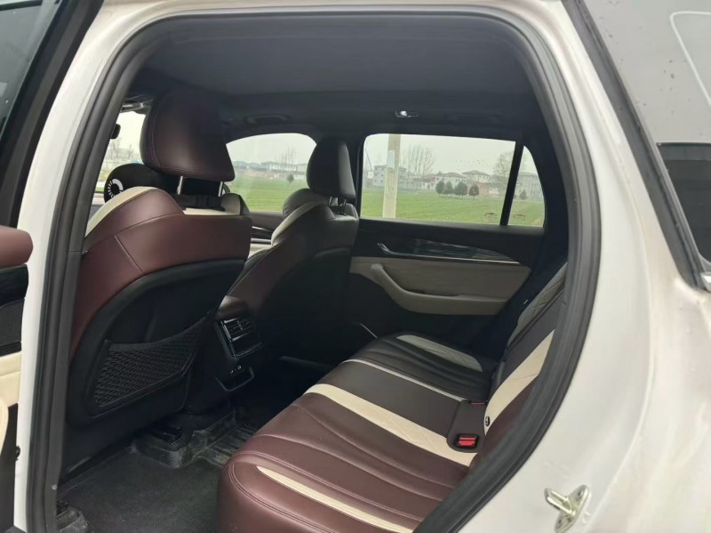 新乡24年吉利星越5