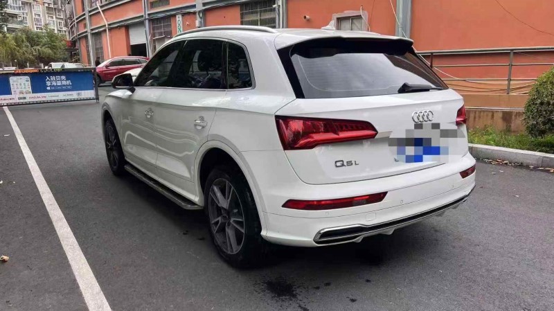 衢州20年奥迪Q58