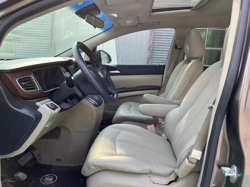 临沂16年别克GL86