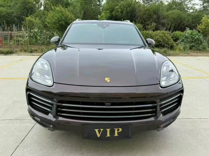 襄阳19年保时捷卡宴1