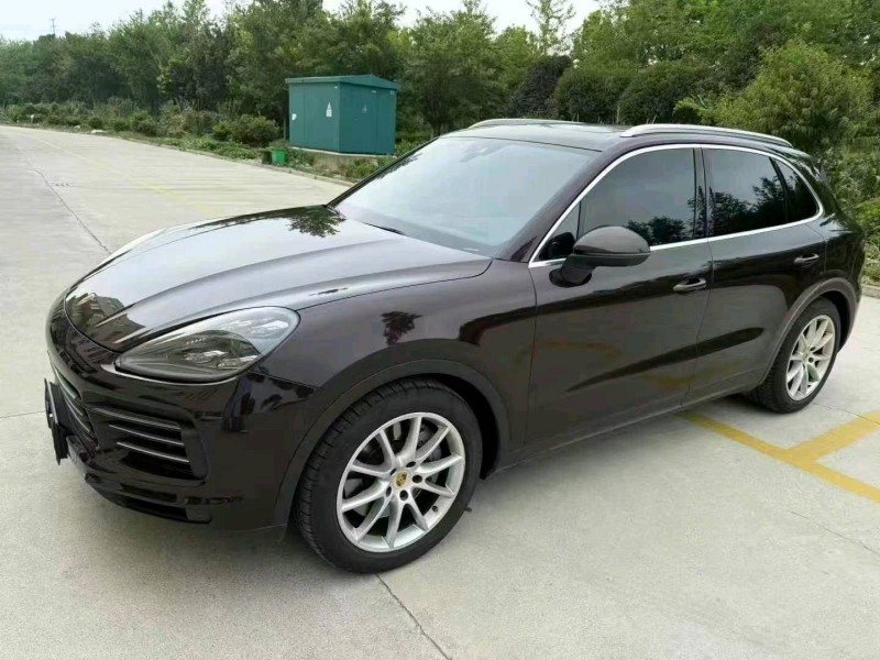 襄阳19年保时捷卡宴2