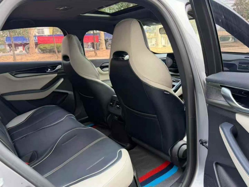 济宁23年比亚迪秦5