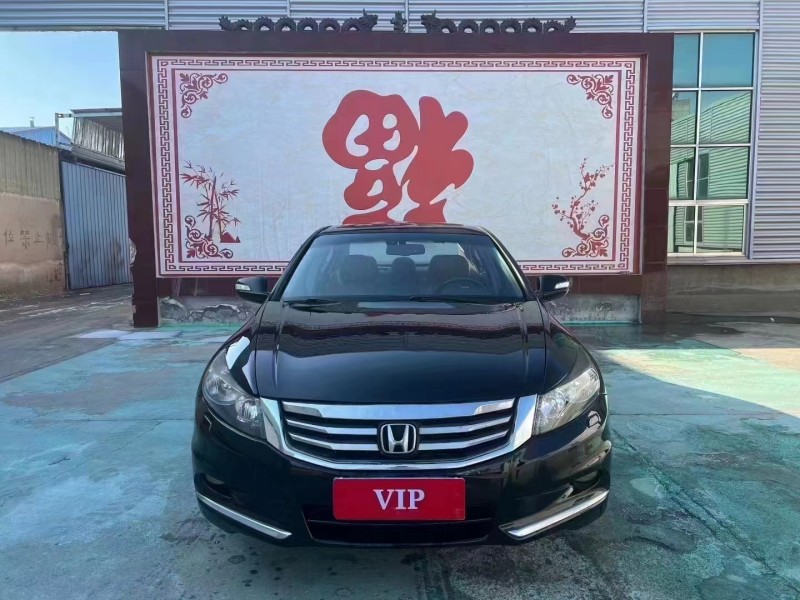 临沂13年本田雅阁1