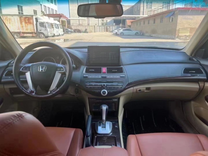 临沂13年本田雅阁4