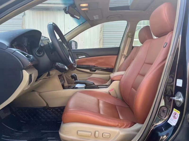 临沂13年本田雅阁5