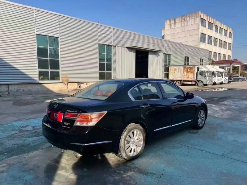 临沂13年本田雅阁7