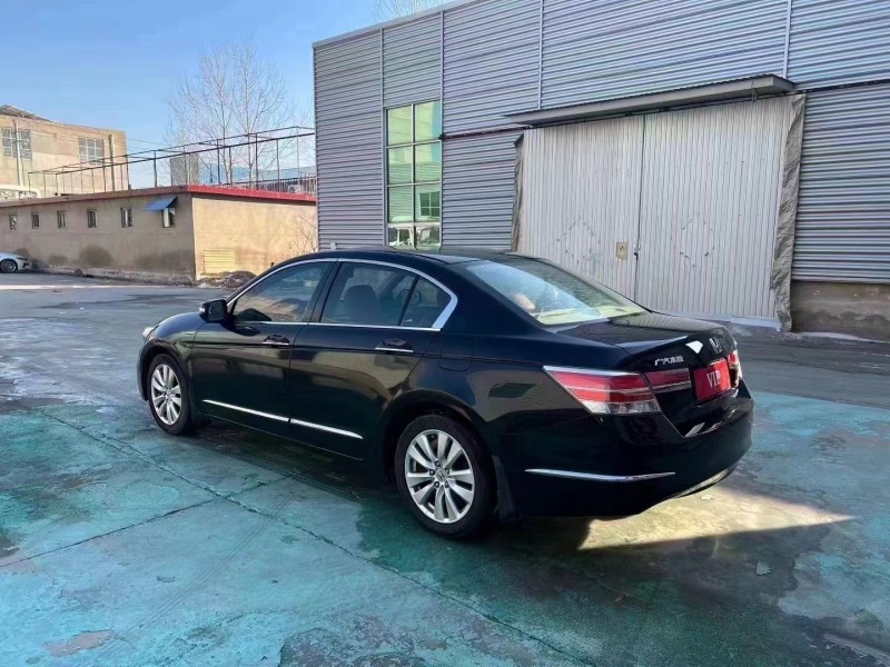 临沂13年本田雅阁8