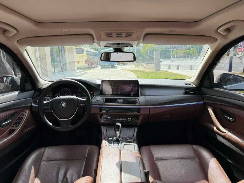 广州16年宝马5系8