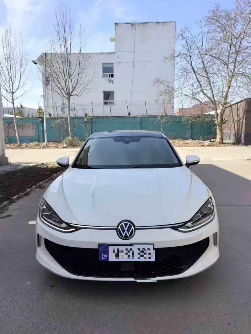 青島22年大眾凌渡1