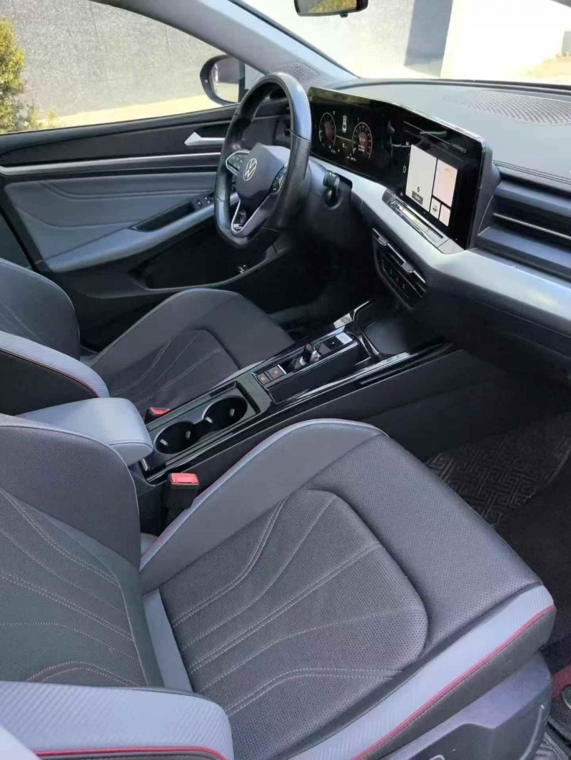 青島22年大眾凌渡5