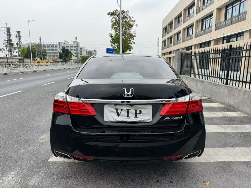 广州14年本田雅阁4