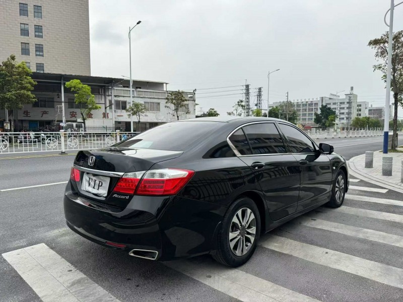 广州14年本田雅阁5