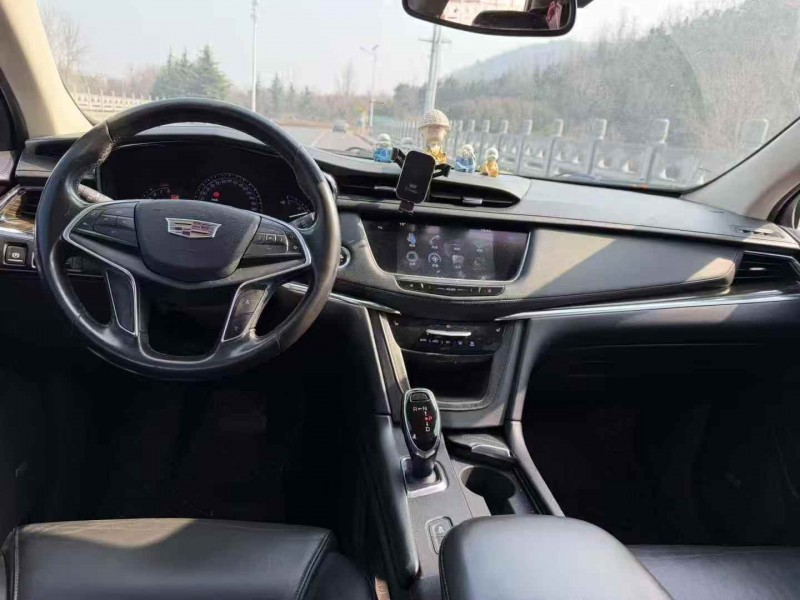 枣庄16年凯迪拉克XT55