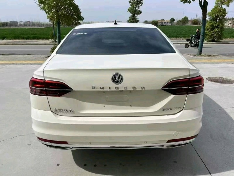 襄陽21年大眾輝昂4