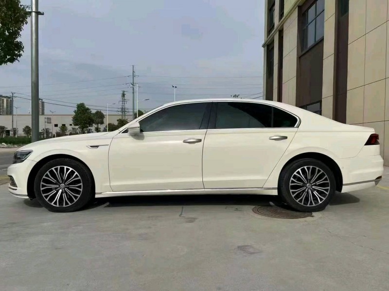 襄陽21年大眾輝昂6